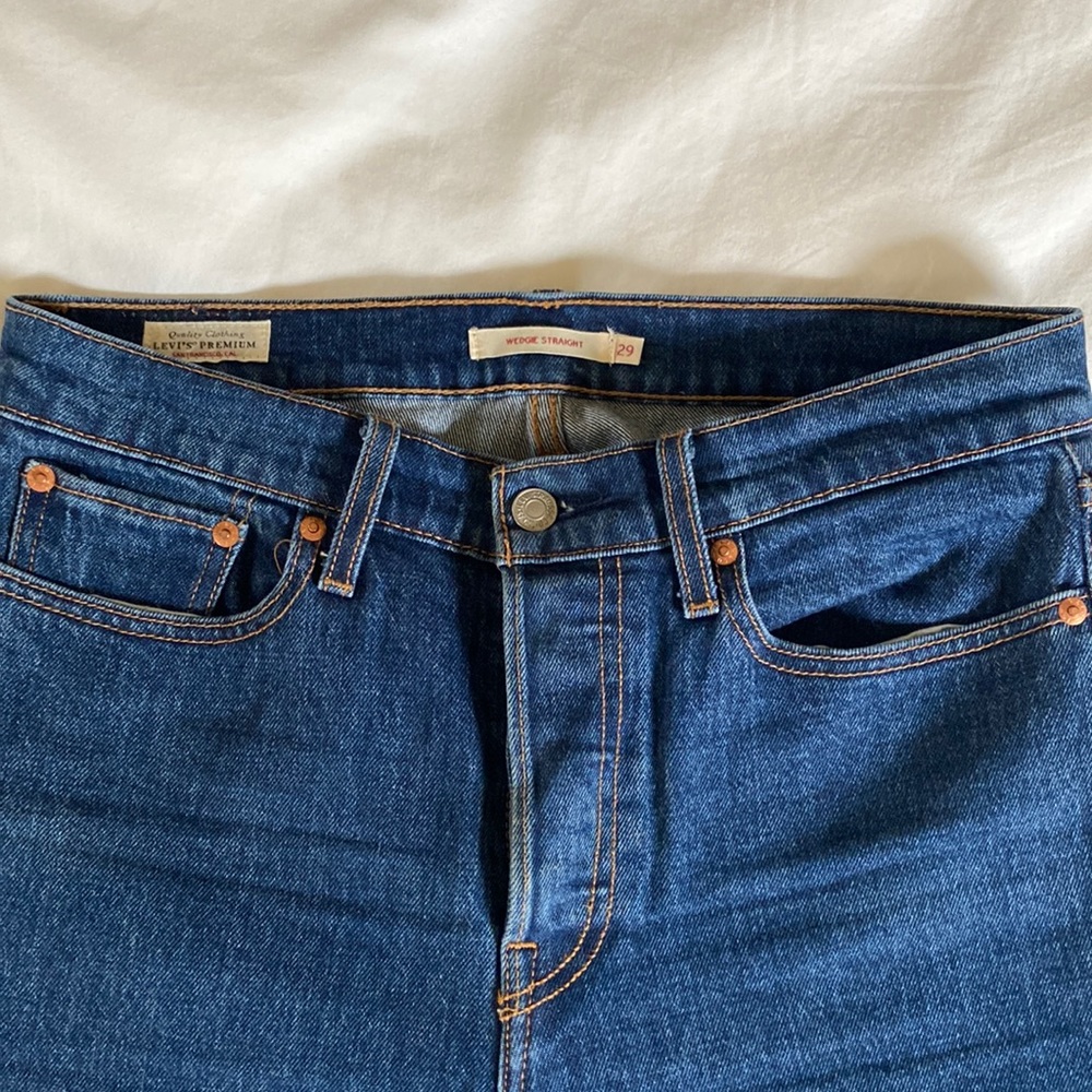 Levi’s Wedgie Straight